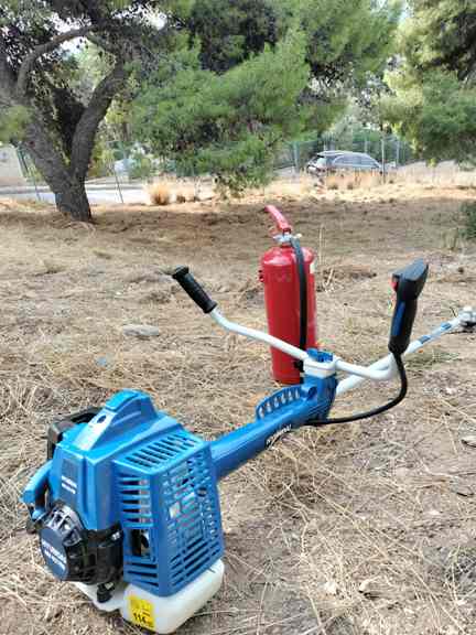 Αποψίλωση οικοπέδου Νίκαια επαγγελματικός εξοπλισμός